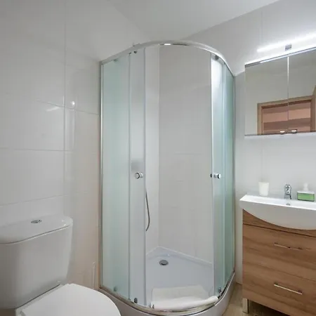 Tereza & Free Parking Μπρατισλάβα