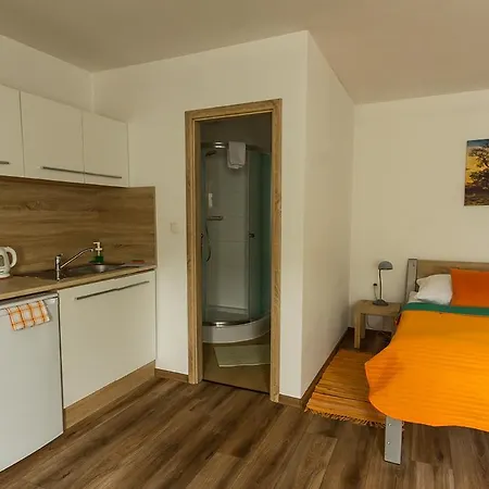 Tereza & Free Parking Μπρατισλάβα