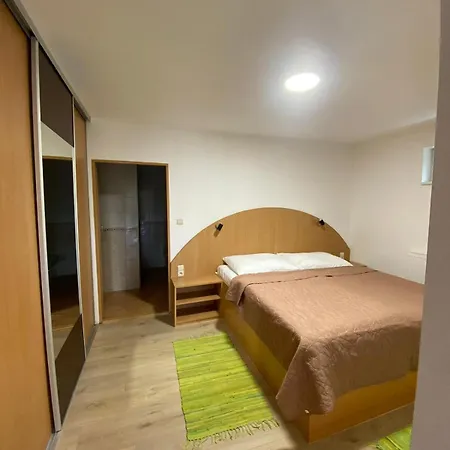 Tereza & Free Parking Апартаменты *