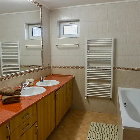 Tereza & Free Parking Апартаменты Братислава